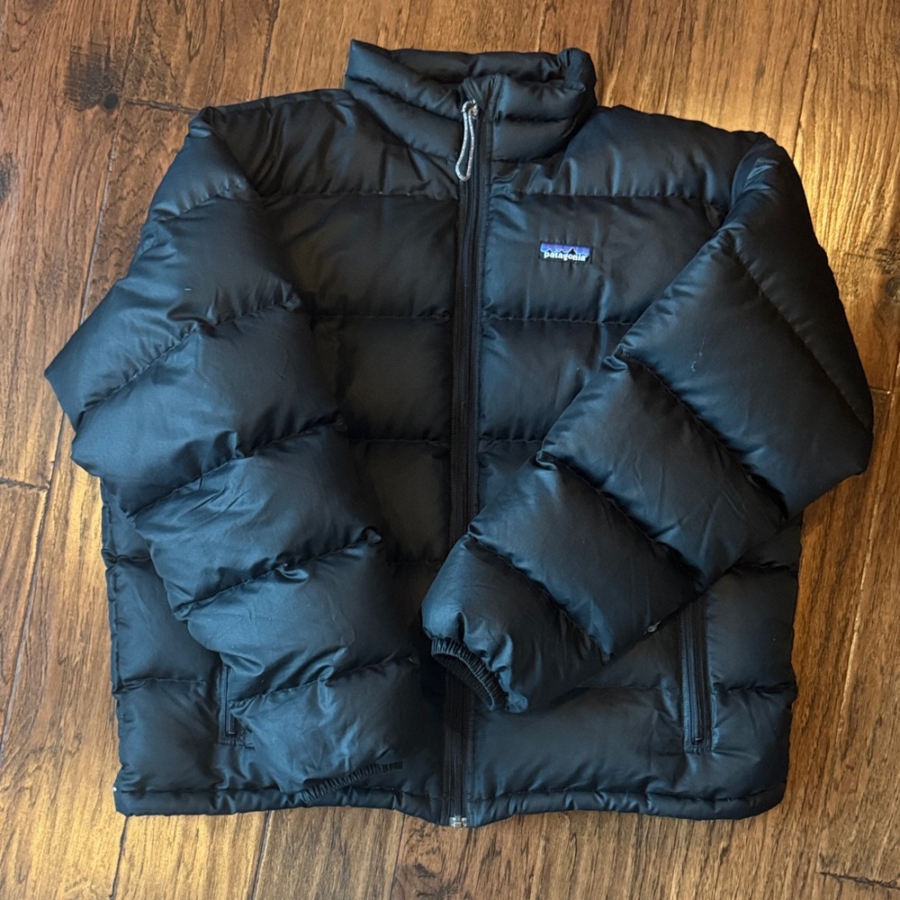 Patagonia Black Puffer Men’s size Large Jacket LIKE NEW!